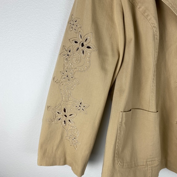 Susan Graver, Plus Size 2X Tan Jacket Embroidered Button Closure EUC - Picture 7 of 15